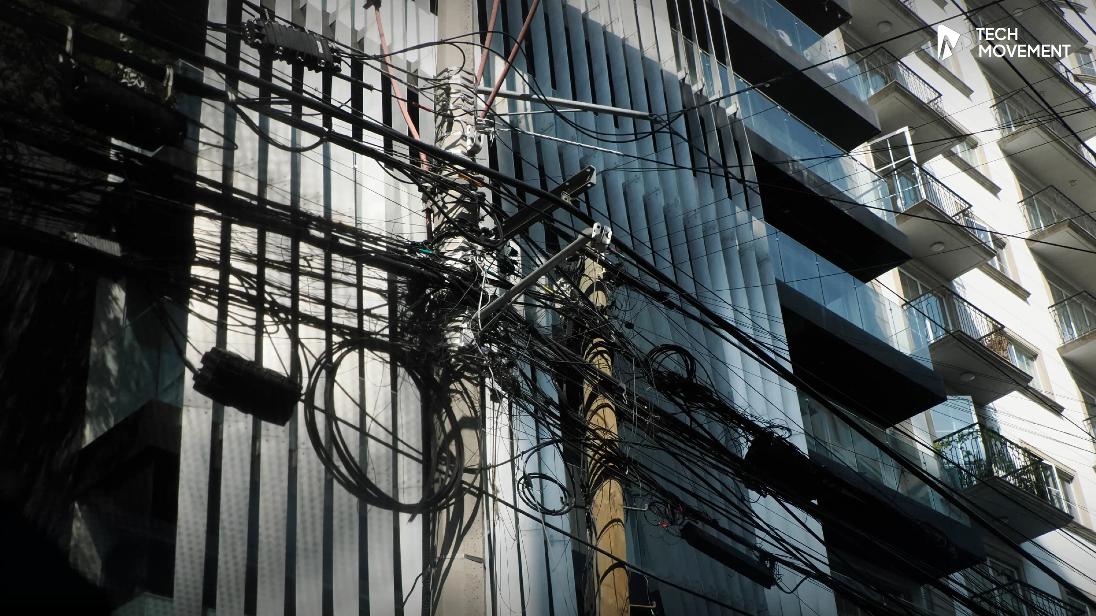 สายไฟพันกันทั่วเมือง_กสทช_ดันแผนจัดระเบียบสายสื่อสาร_ยกระดับทัศนียภาพ_ความปลอดภัยเมืองไทย